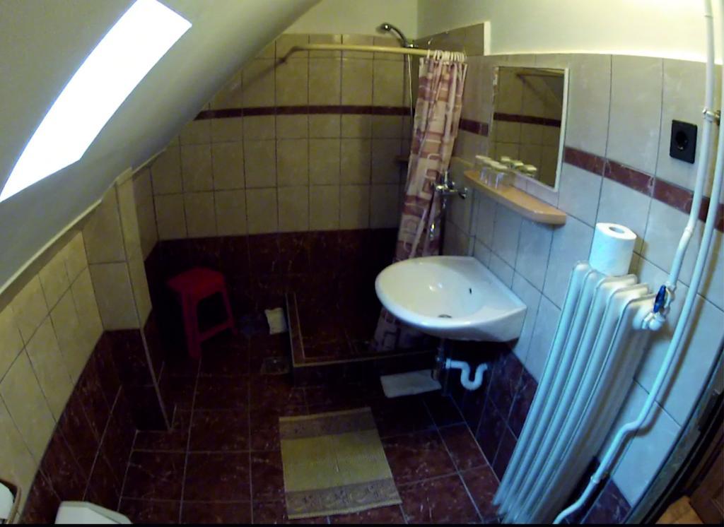 Olympos Panzio Hotel Budaors Ruang foto